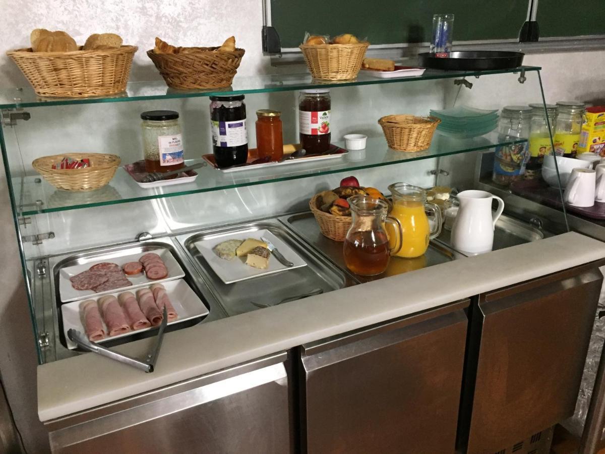 Auberge Les Fontilles Coltines Kültér fotó